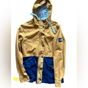 The North Face Women's vintage style canvas Jacket